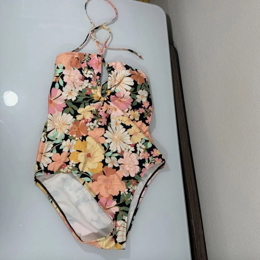 NWT Shade &‎ Shore [ Small 4-6 ] Halter Keyhole Bandeau One Piece Swimsuit 5940